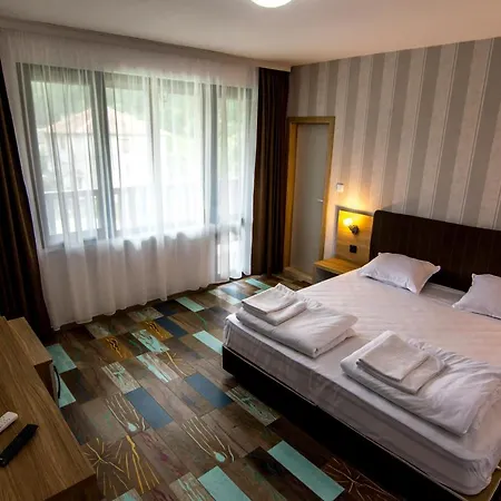 Veykata & Θέρετρο *